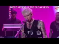 Lagu Machine Gun Kelly -  Love Race (Feat.Kellin Quinn \u0026 Travis Barker) [W/Lyrics]