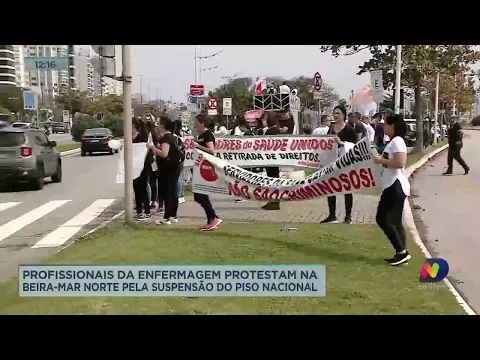 Profissionais da enfermagem protestam na Beira-Mar Norte pela suspensão do piso nacional
