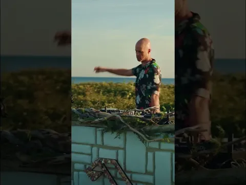 Deep label boss James Grant spinning new @DuskyMusic on the shores of Croatia 🔥 #electronicmusic