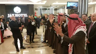 زفة أردنيه فلسطينيه  الزفه صنعتنا   فرقة ديرتنا                        دندنها