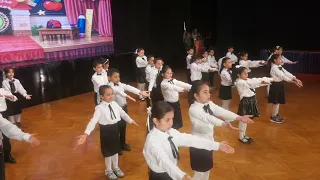 استعراض أنا أجمل تلميذ شاطر   من حفل تكريم الأوائل لعام           دندنها