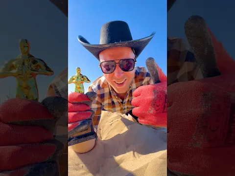 I Found an OSCAR in the Sand! 🏆😅