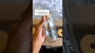 Yes the Christmas Glasses Come in a 4-Pack Holiday Drinkware