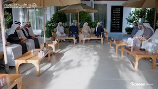 رئيس الدولة يلتقي ملك البحرين بحضور محمد بن راشد دندنها