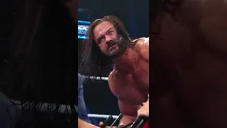 بطل WWE كودي رودز يتدخل لإنقاذ جيمي أوسو من درو ماكنتاير 