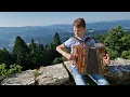 Download Lagu Jošt Vidergar na harmoniki – Sončni žarek (instrumental - Zlata harmonika Bled 2025)