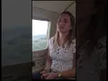 Download Lagu AVIÃO CAINDO! Desesperador! Menino pede um abraço antes da queda🥲 #shorts