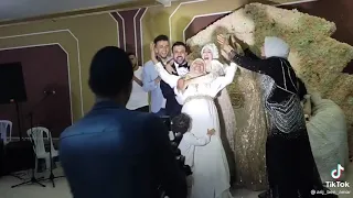 انت الغالي يا خويا 