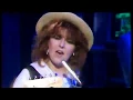 Download Lagu Moonlight Shadow 1983 Mike Oldfield + Maggie Reilly (Subtitulado, Top Of The Pops)