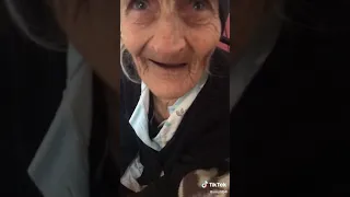 موتتني ضحك ختيارة لبنانية عمرها 95 