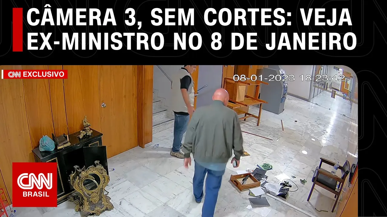 Veja imagens sem cortes do ex-ministro do GSI nos ataques ao Planalto em 8/1 - Câmera 3 | CNN BRASIL