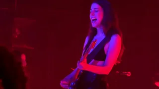 Download 12/17 HAIM - Los Angeles @ The Anthem, Washington, DC 5/13/22 MP3