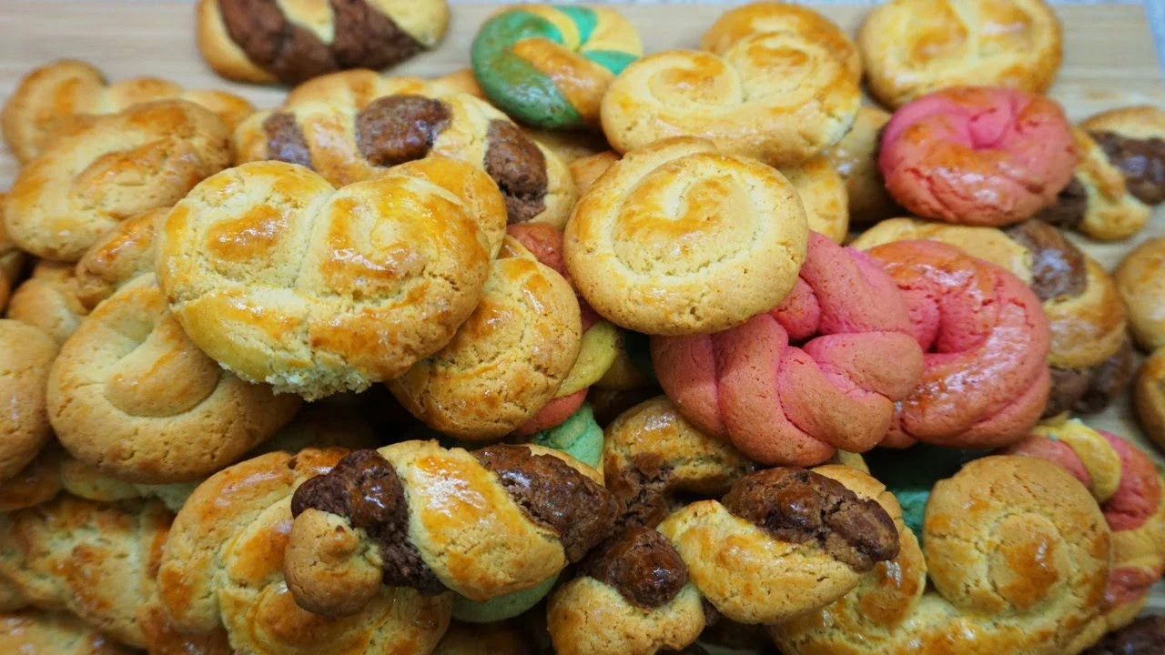   ,   ,  - Koulourakia Greek Easter cookies