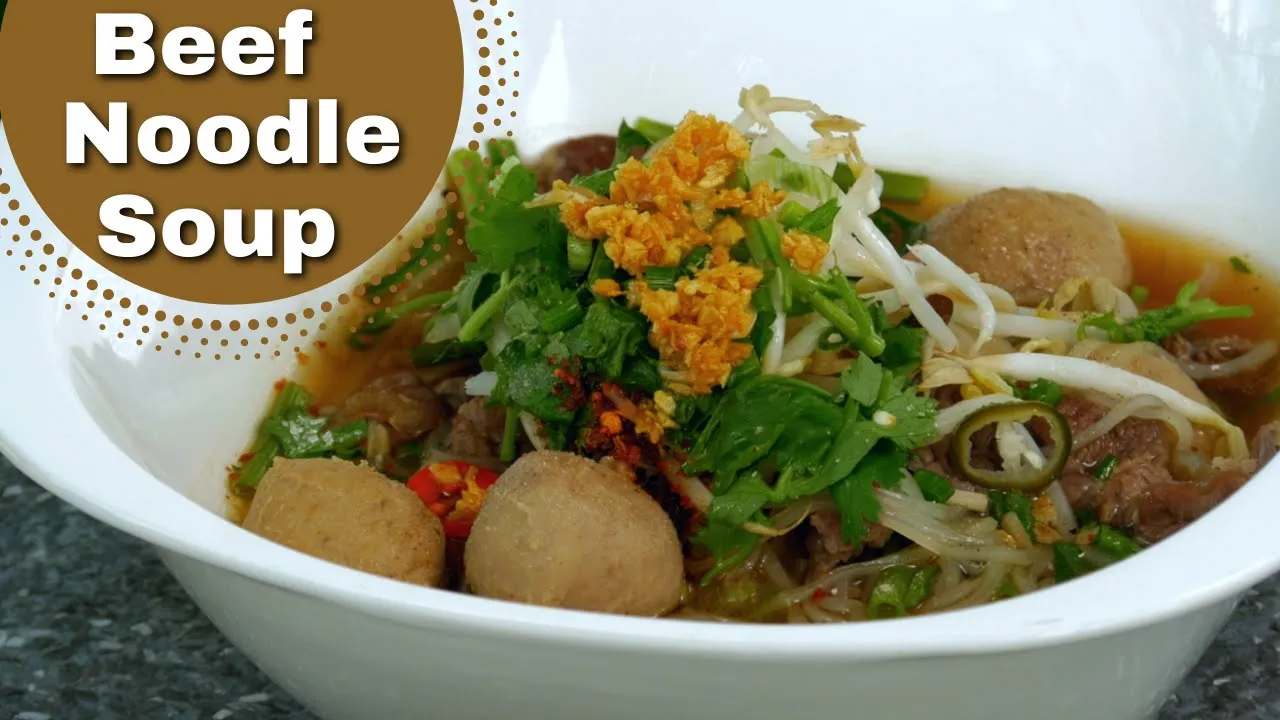 Beef Noodle Soup "Gwau Teaw Neur"