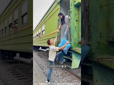 El sacrificio más conmovedor para poder volver a casa! 🚆🥺