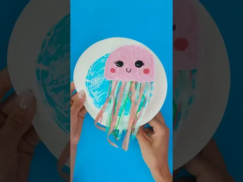 🐠🚫 Doll in the Fish Tank? Mom Makes a Fun DIY Jellyfish! 🪼 #shorts #kids