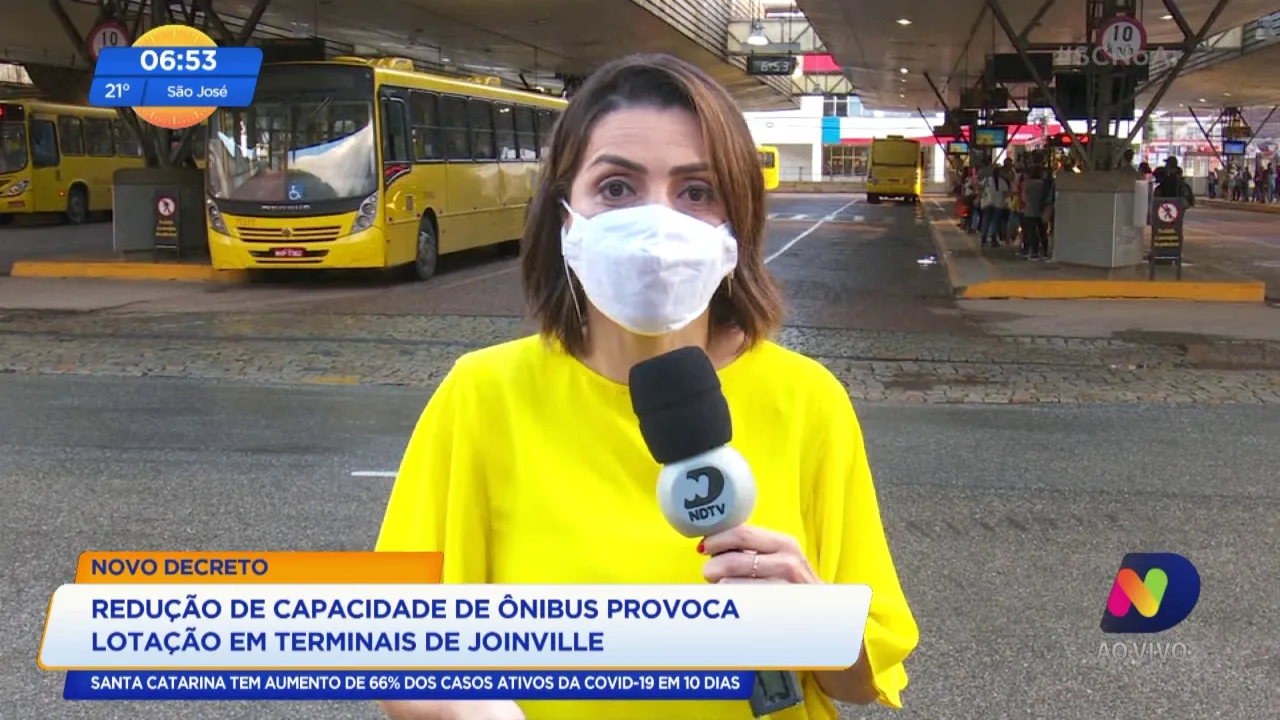 Redução de capacidade de ônibus provoca lotação em terminais de Joinville