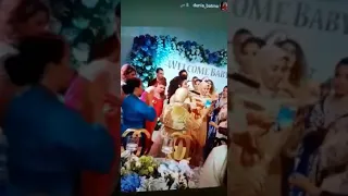 الفنانة دنيا بطمة كتغني عطيه العصير    دندنها