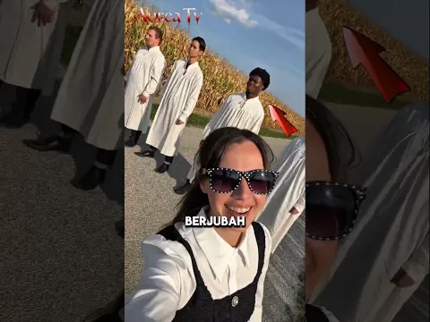 Dia Baru Sadar Ada Yang Janggal Dengan Orang Berjubah Ini😱