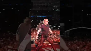 A sold out, beautiful night in São Paulo! What a reunion it was. Thank you, Gunners. #gunsnroses