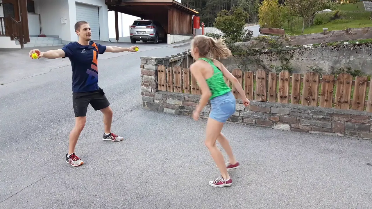 Schnelligkeit und Koordination - Corona Handball-Training zu Hause. 