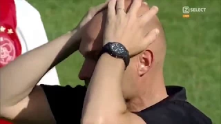 سقوط عبد الحق نوري لاعب أياكس متأثرا بأزمة قلبية  ونقله بطائرة إلى المستشفى دندنها