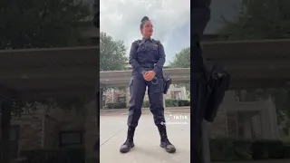 الشرطة في خدمة الشعب 