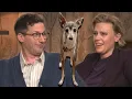 Download Lagu Andy Samberg and Kate McKinnon Mourn Seth Meyers' Late Dog Frisbee... Sort Of | Spilling the E-Tea