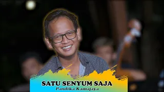 Download SATU SENYUM SAJA (TAT0 BAND) - Dapur Musik Vocal Pandika Kamajaya MP3