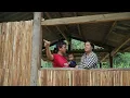 Phong - A kind man helps single mother Lina fence her house and settle into her new life.