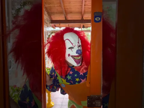 CUANDO ENTRA UN LADRÓN A TU CASA!! #viral #viralvideo #viralshorts #funny