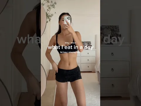 What I eat in a day for FAT LOSS + GROWING MUSCLE