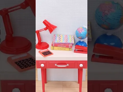 My Favorite School Tools: Desk Setup Tour