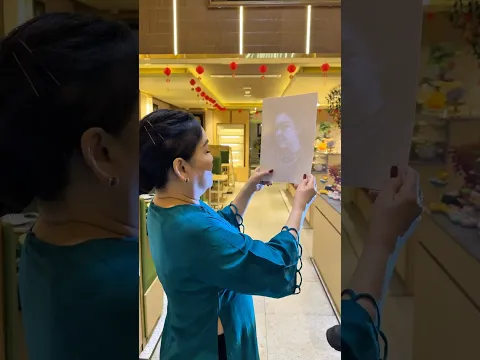 Vẽ tranh cạo giấy tặng người lạ