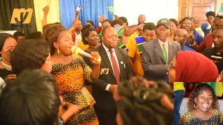 Ona Tumaini Mbembela Alivyowashusha RC RAS Na DC Toka Meza Kuu 