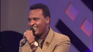 الليله باكيه مالك يا العيون   مهاب عثمان   أغاني وأغاني   رمضان      دندنها