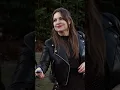 Download Lagu 'Ik ga echt geen auto kopen die net gecrasht is' 🤣 #tropenjaren #npo3 #shorts
