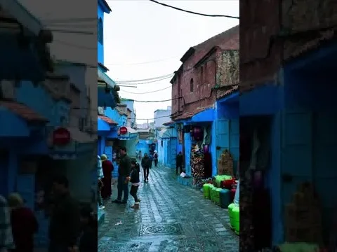 أول خطوة داخل شفشاون 🇲🇦 | Entering Morocco’s Blue City #Shorts