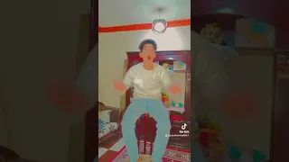 وانا بتمشي في تل ابيب      دندنها