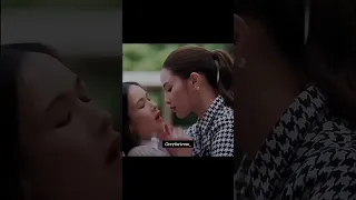 سلسلة الملكة الخطيرة سلسلة Gl القلعة الرمادية 