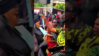 Money Flows As Maame Ode Shuts Down Ghana Funeral With Performance 