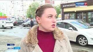 С затопленных улиц Омска активно откачивают воду