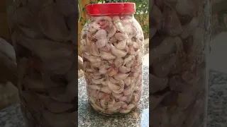 ضعى الثوم فى البرطمان وارتاحي طول السنة بدون فريزر  ضعى الثوم فى البرطمان وارتاحي طول السنة بدون فريزر