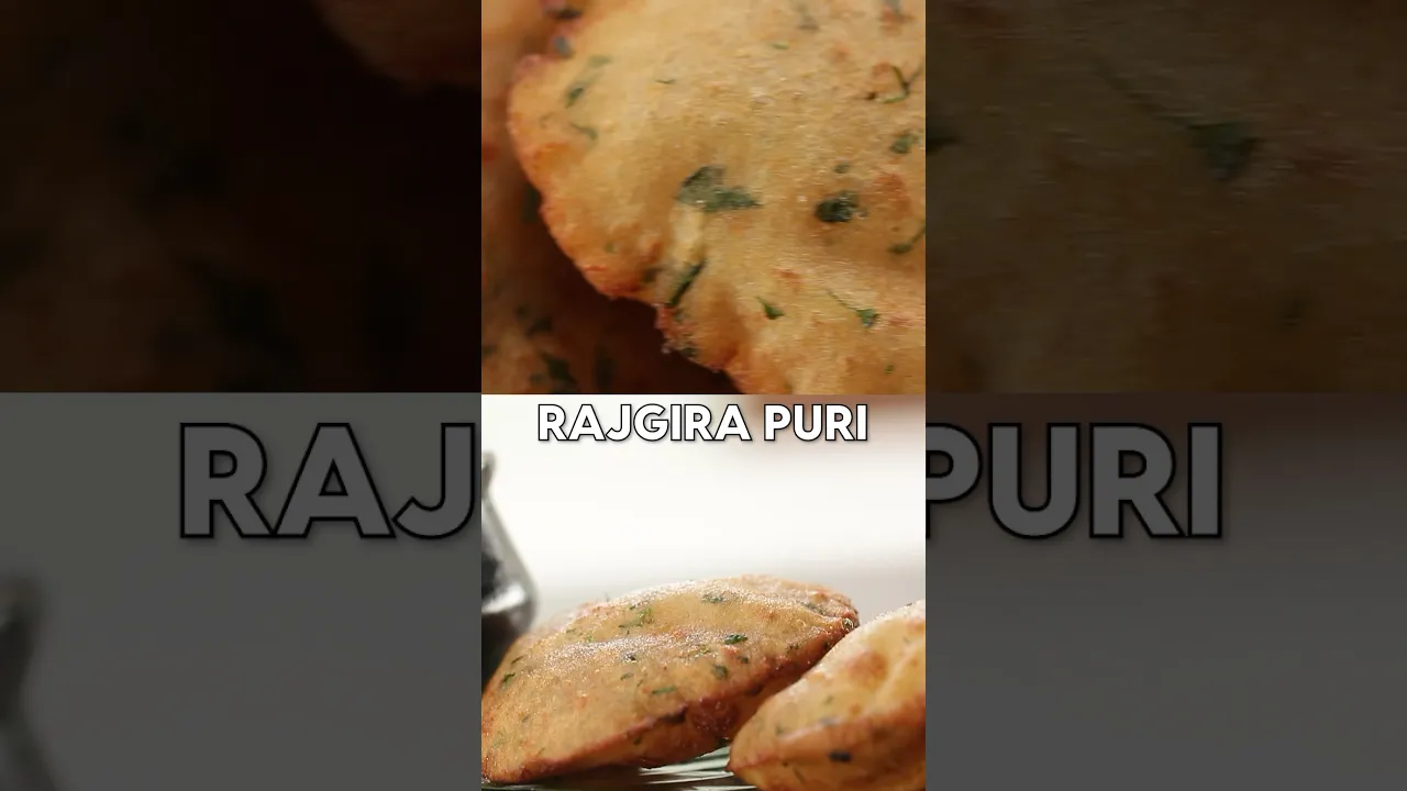 Vrat ka khana hoga tasty and crisp, jab aap banaoge rajgira puri! #navratri #shorts #navratrispecial
