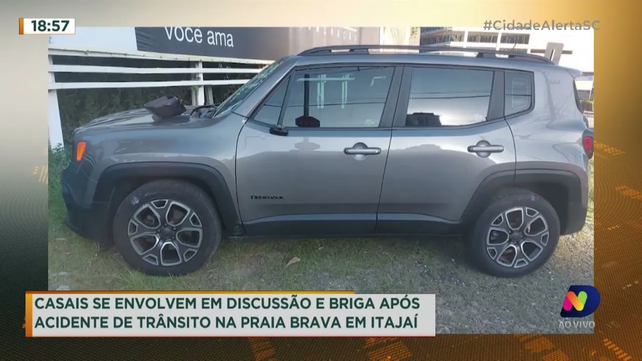 Casais se envolvem em discussão e briga após acidente de trânsito na Praia Brava em Itajaí