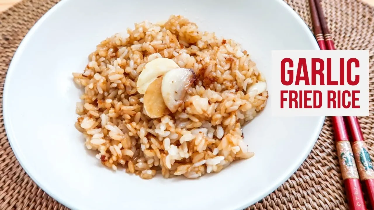 Korean Garlic Fried Rice! (Under 5 minutes...)