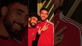 اغنيه طول ما الدنيا دبله بتلف احنا هنفضل كتف في كتف 