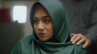 طالبة بتتنقل لمدرسة جديدة وبتكتشف ان المدير بيستدعي القـرين بتاعهم بالسـحر عشان يغتصبـهم 