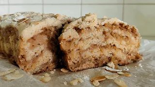 Eggless apple semolina cake