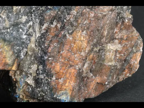 ラブラドライト (曹灰長石) 原石 146g｜天然石 原石 通販キラリ石